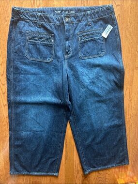 Old Navy dark high rise baggy wide leg jean. 18 petite.